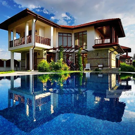 Апартаменты Edmond Apartment-highspeed-internet-free!