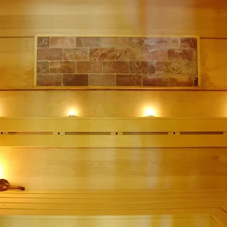 Апартаменты Edmond Apartment-highspeed-internet-free!